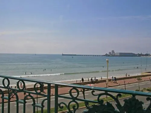 Beach & Waterfront