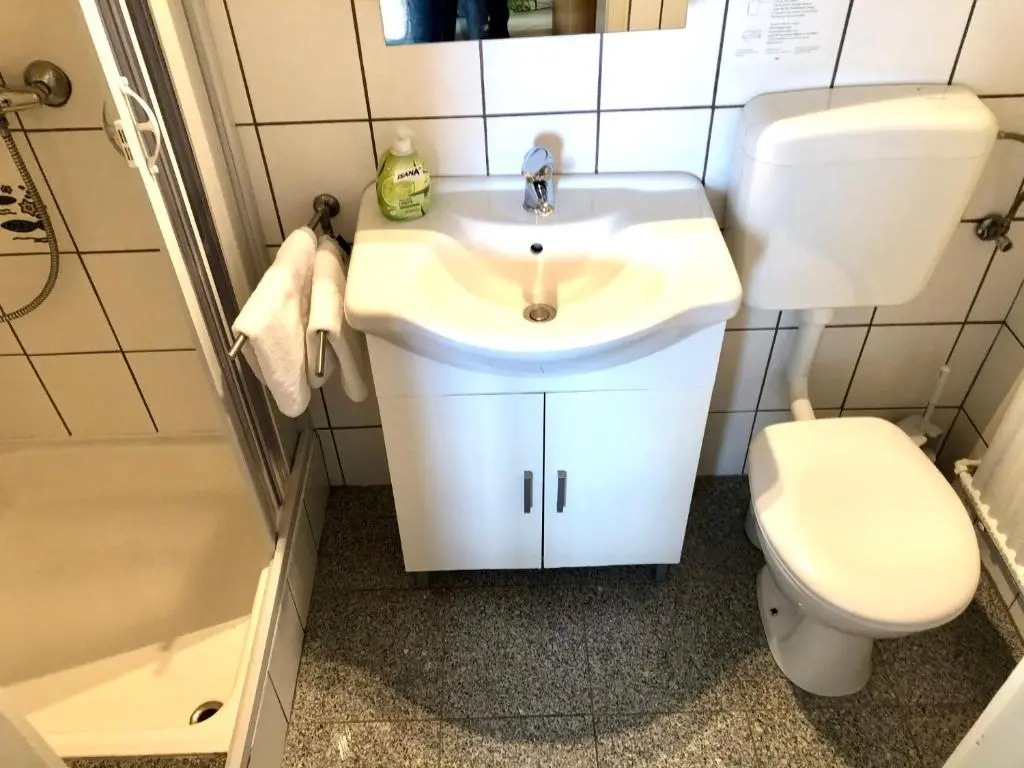 Standard Double room with balcony (full double bed)