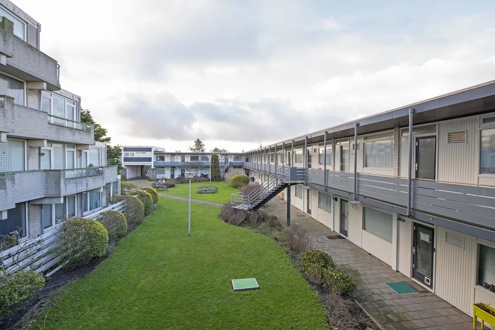 Amsterdam Beach Apartments