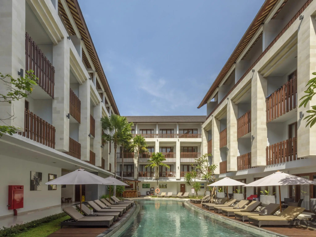 Grand La Walon Hotel — фото