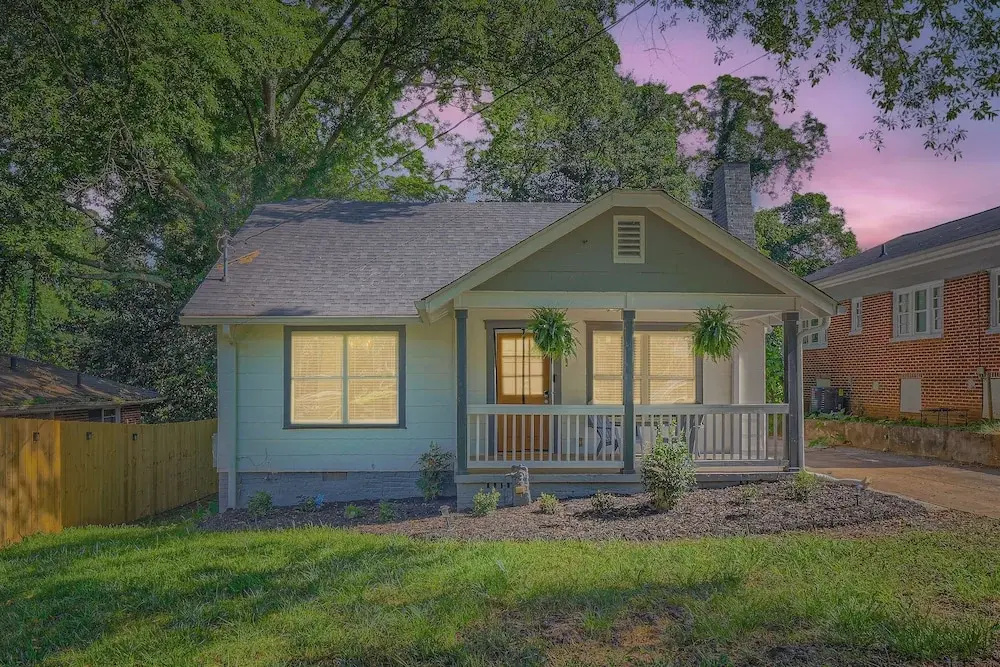 Lakewood Heights Comfort & Cozy