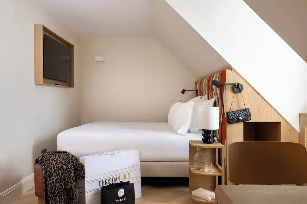 Superior Attic room