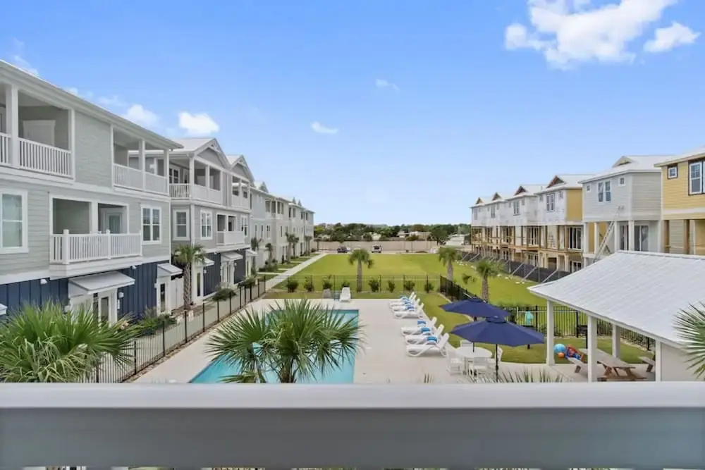 Isle of Dreams in Emerald Isle