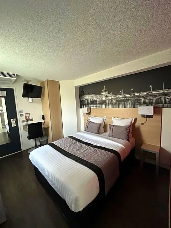 Logis Cris Hôtel et Restaurant - Lyon Sud-Est - Chambres