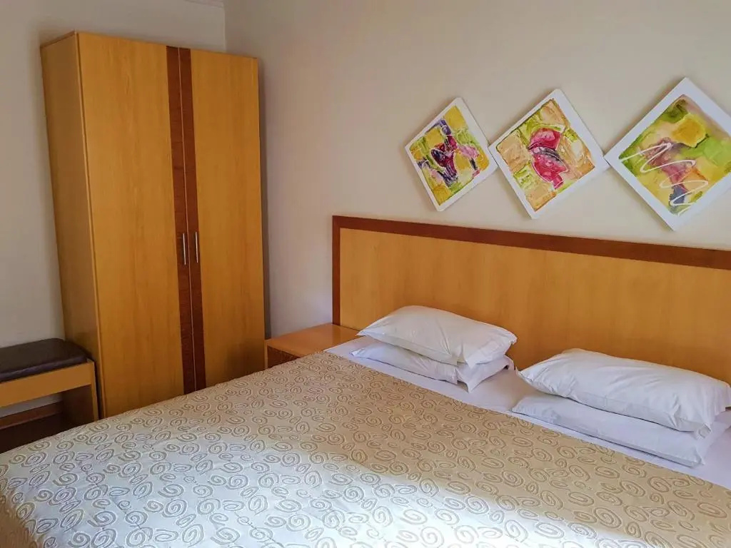 Double Apartment (full double bed)