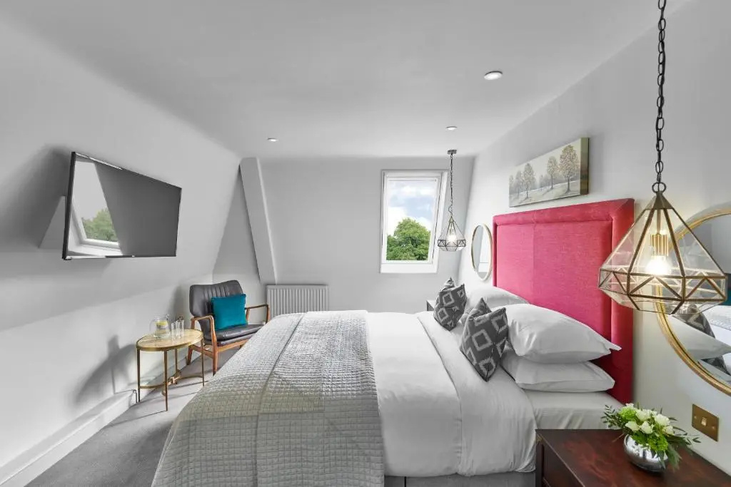 Superior Double room (full double bed)