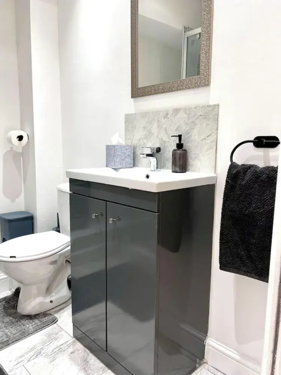 Stylish Spacious 1Bd Apt-kingbed-10min Heaton Park - фото 10