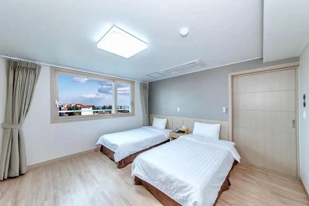 Jungmoon J Hill & City Hotel - Chambres