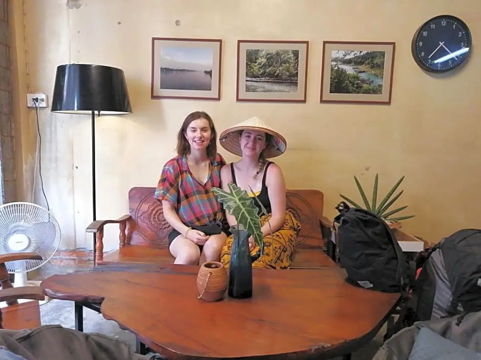 Boundary Hostel Cafe - фото 10