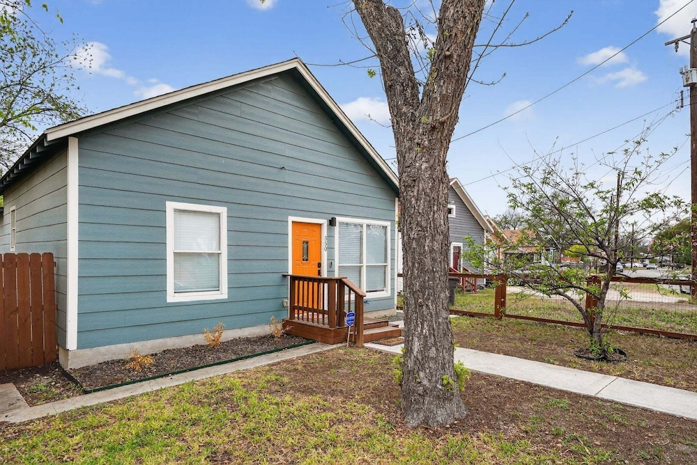 Minutes From Alamodome, Riverwalk, Pearl And Hbgcc 3 Bedroom Home