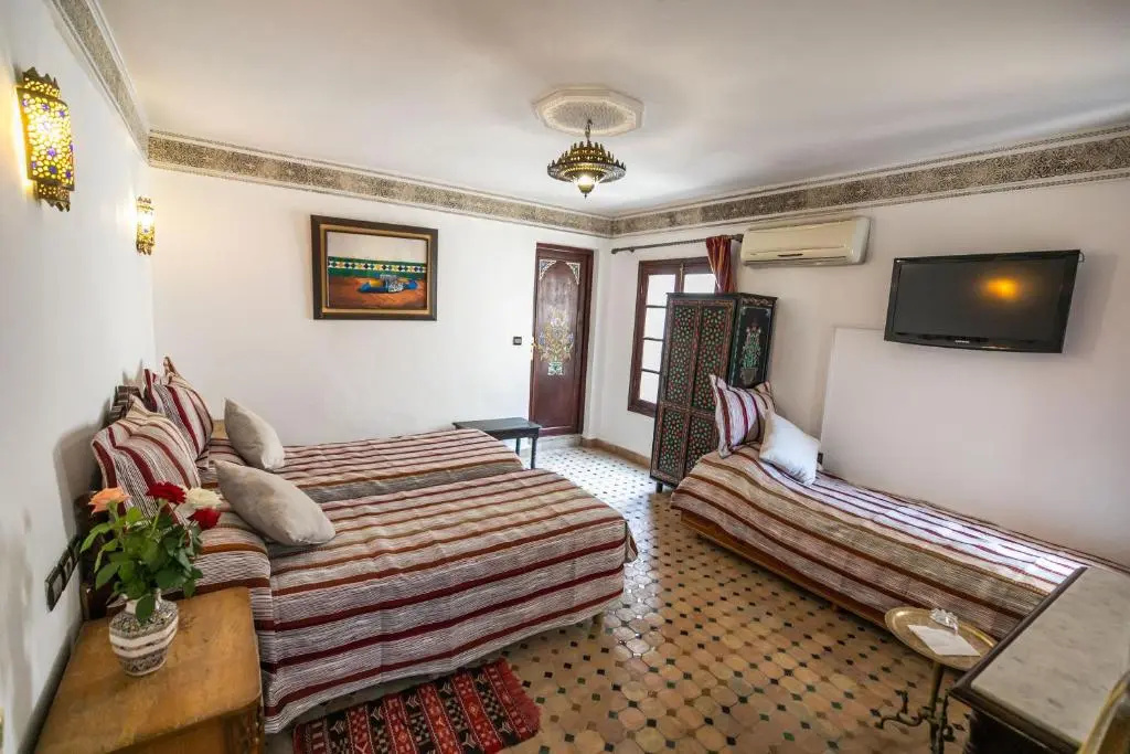 Standard Triple room