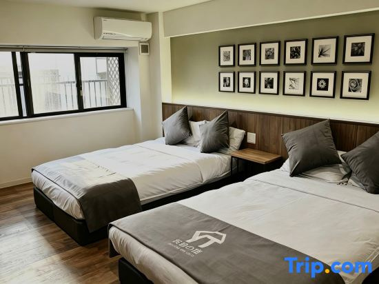 Luxury Double room (full double bed)
