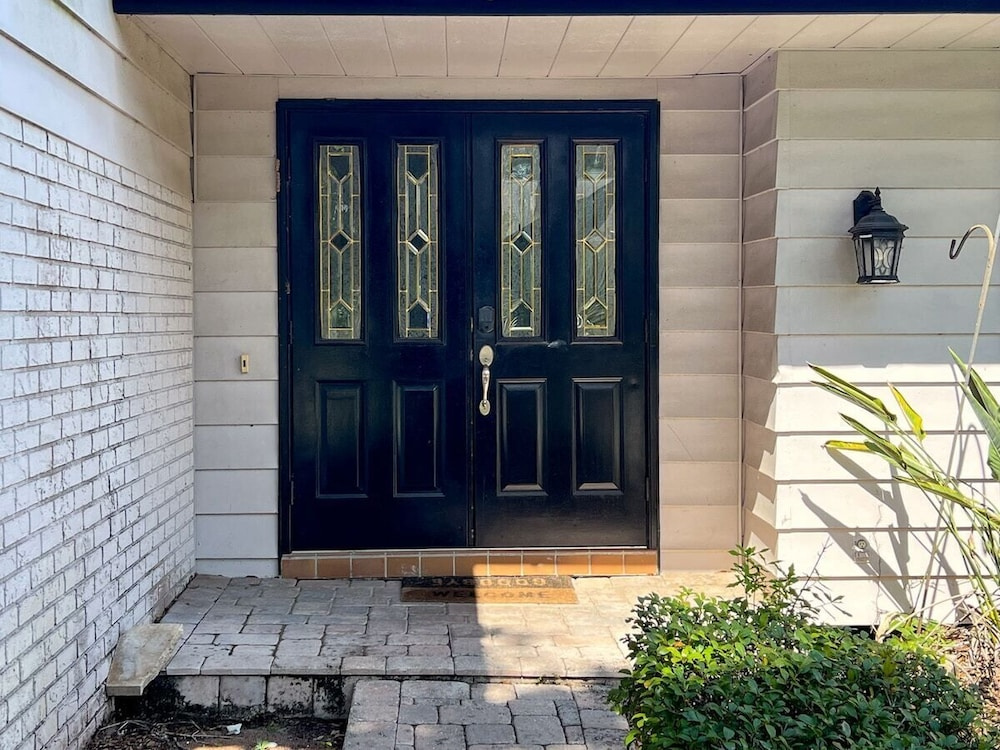 Seminole Pool House - Mins to the Beach