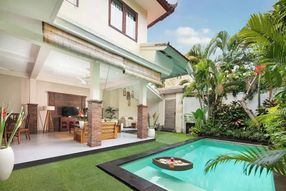 Red Lotus Villa Seminyak