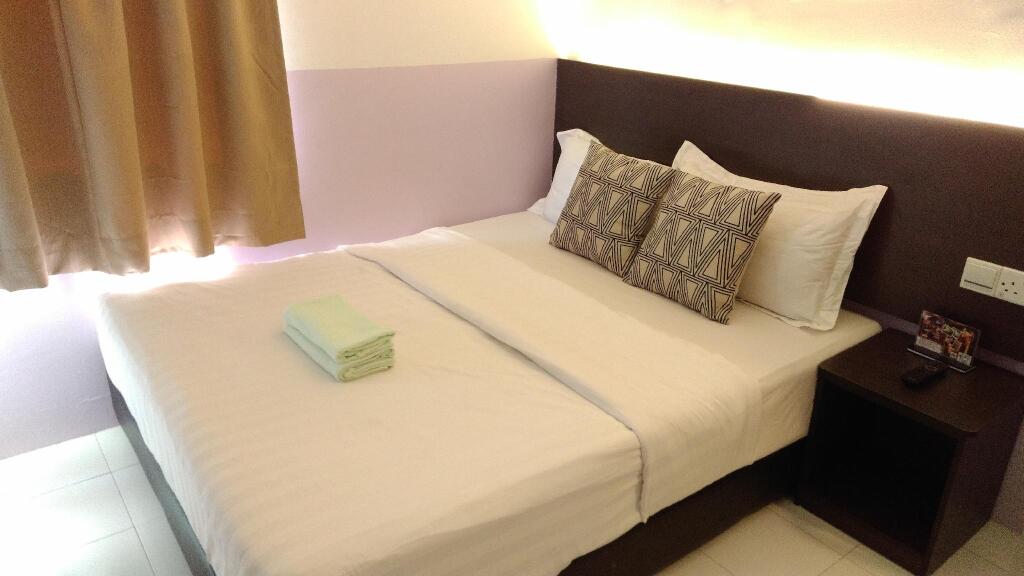 Apple 1 Hotel Gurney