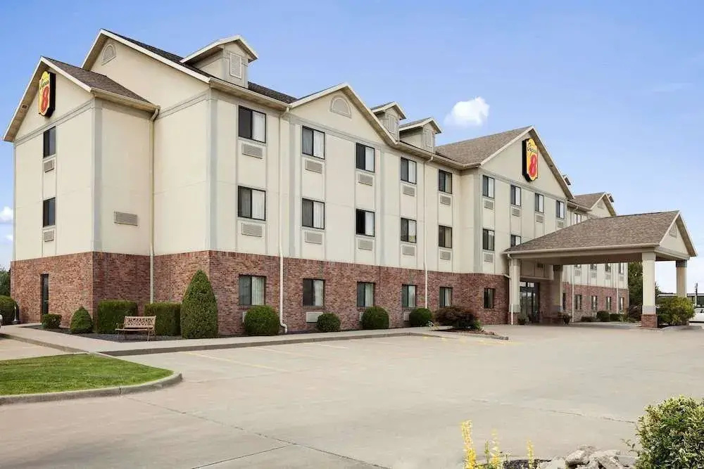 Super 8 Perryville