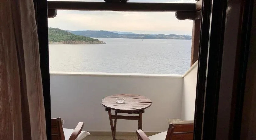 Balcony & Terrace