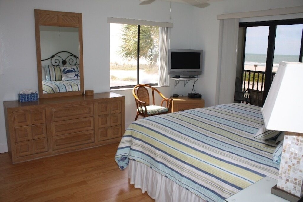 The Anna Maria Island Beach Sands 101