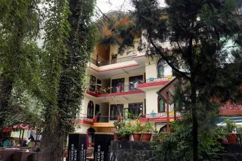 The Rainbow Inn & Cafe