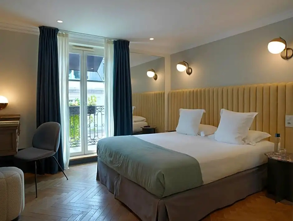 Superior Double room (full double bed)