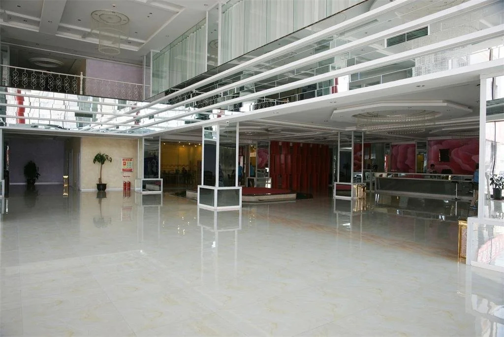 Blue Whale Minghai Hotel
