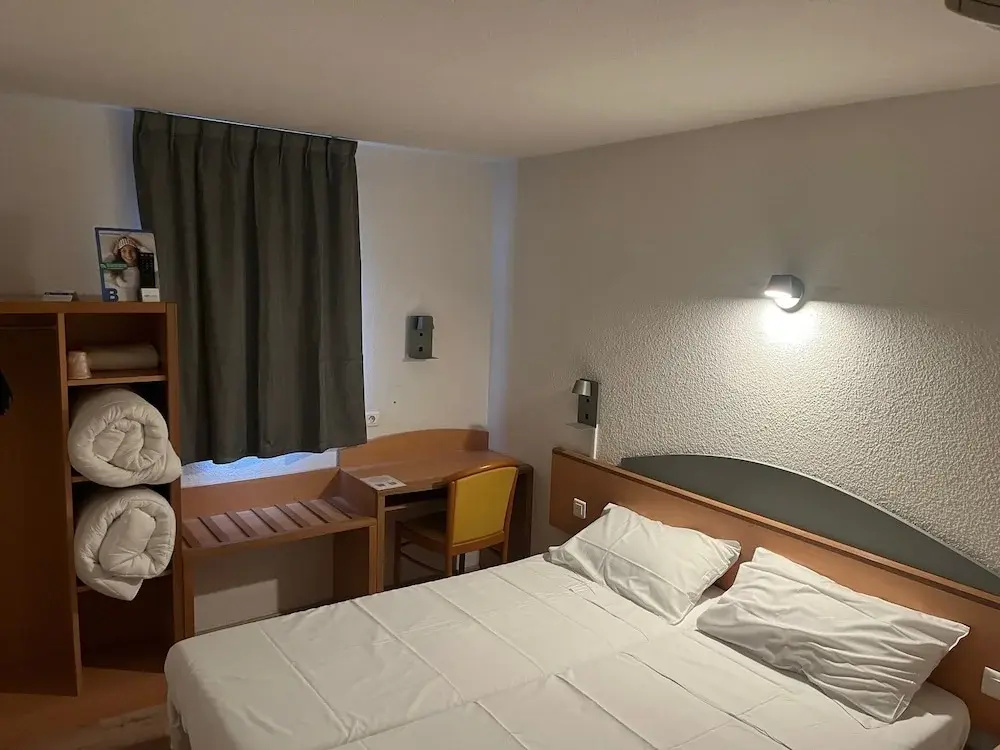 Standard Double room (twin beds)