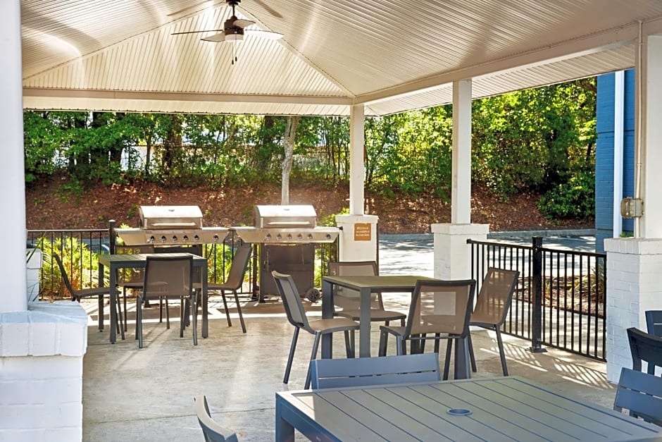 Candlewood Suites Charleston Northwoods, An Ihg