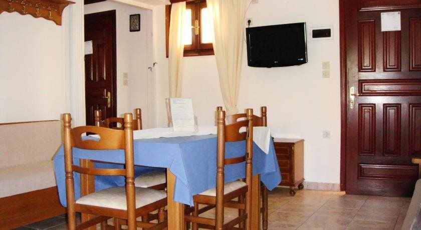 Kastro Hotel by null