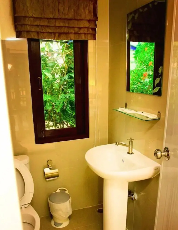 Deluxe Double Bungalow with balcony (full double bed)