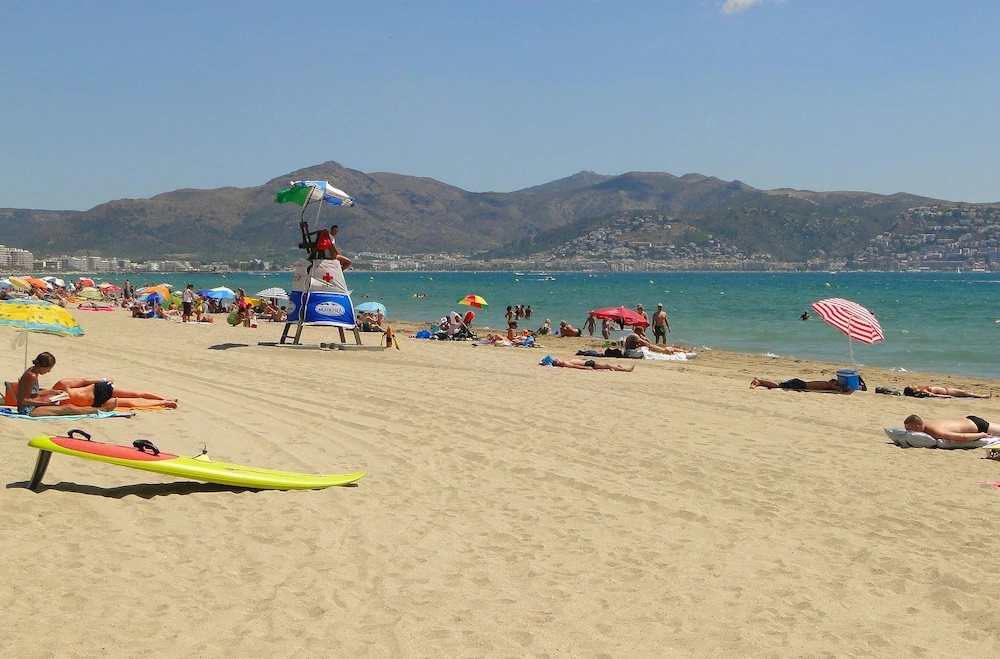 Beach & Waterfront