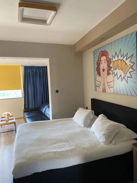 Deluxe Double room (full double bed)