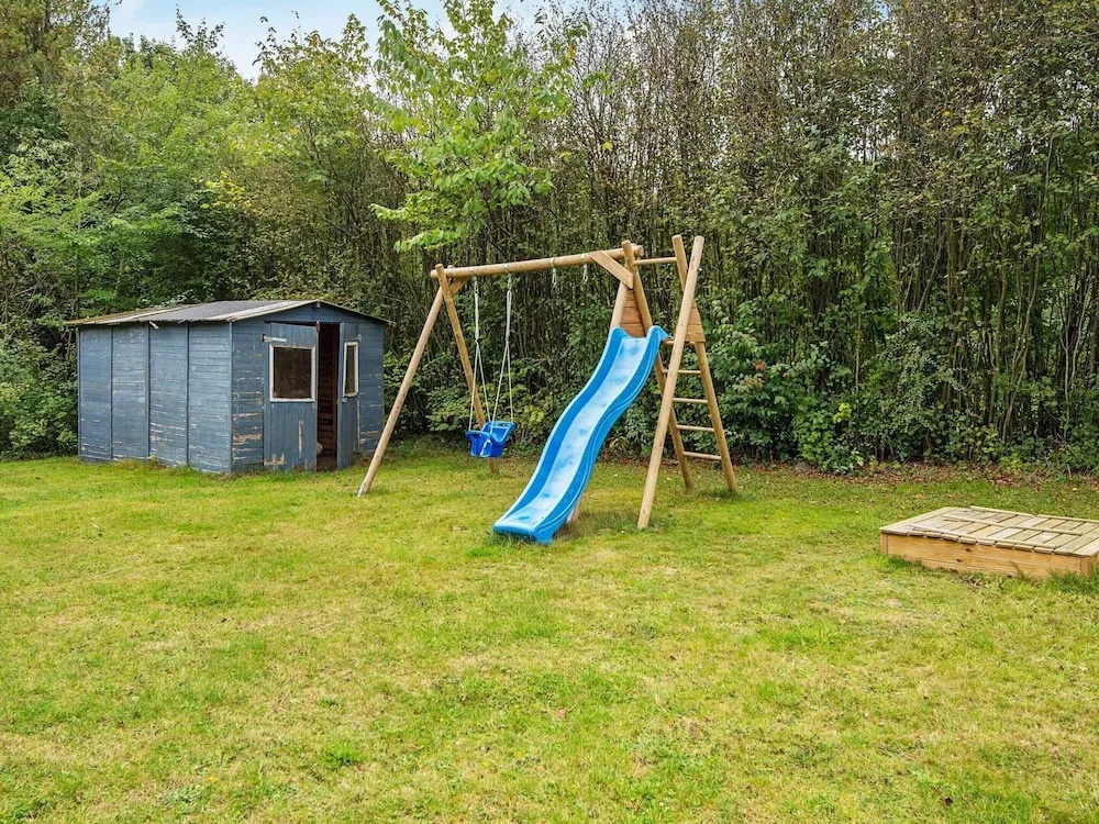 6 Person Holiday Home in Toftlund