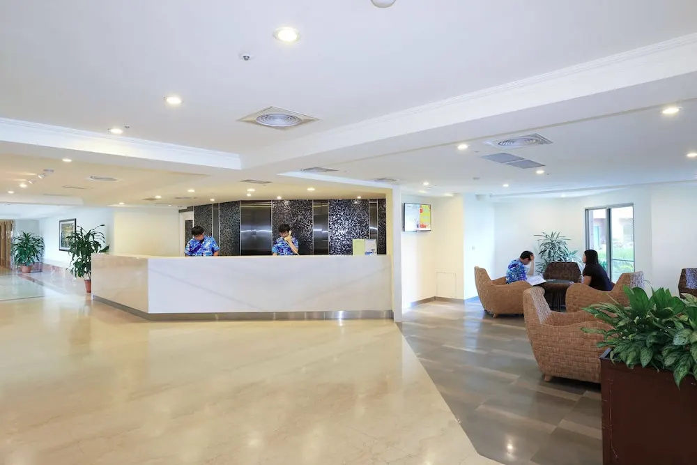 Lobby & Reception