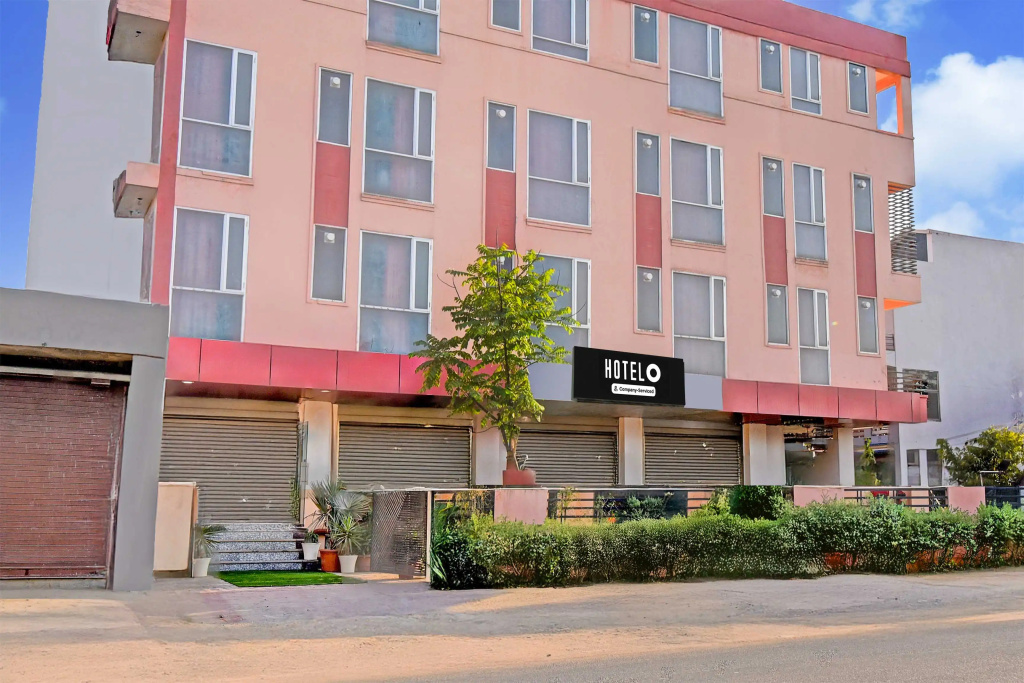 Townhouse Sunder Nagar Golvyas