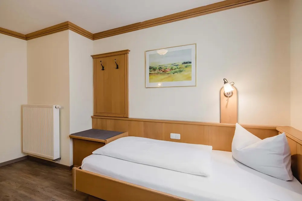 Standard Single room (single bed)