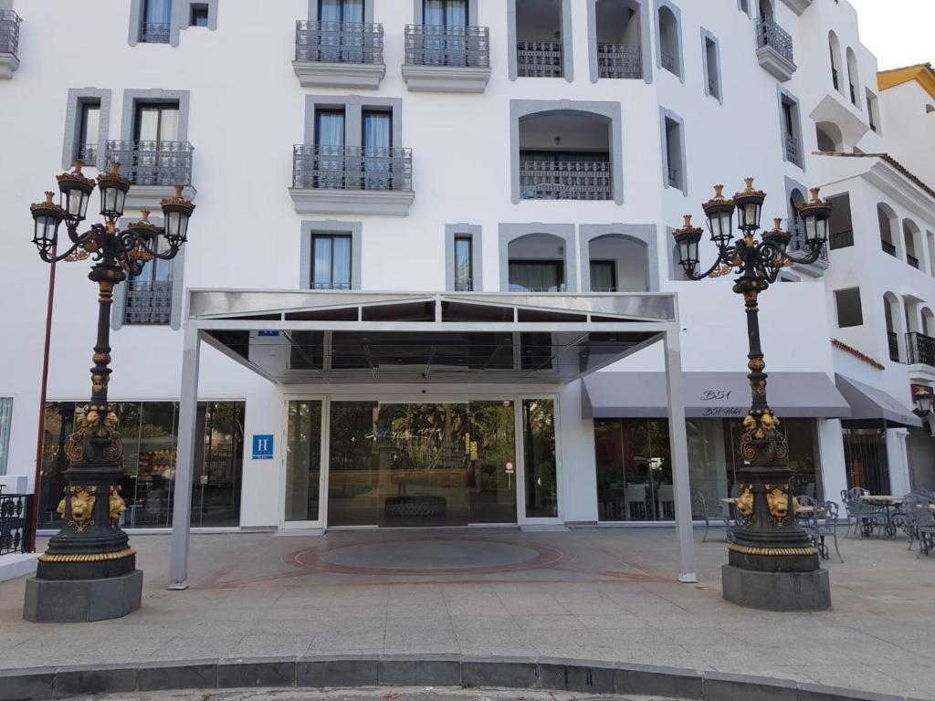 Park Plaza Suites Hotel by null