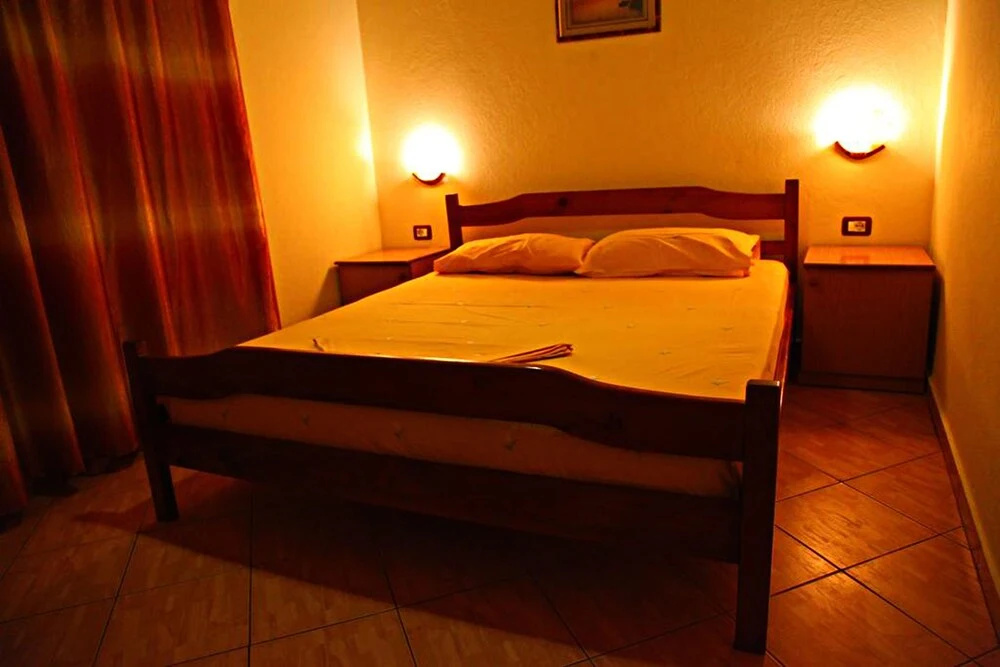 Standard Double room with balcony (full double bed)