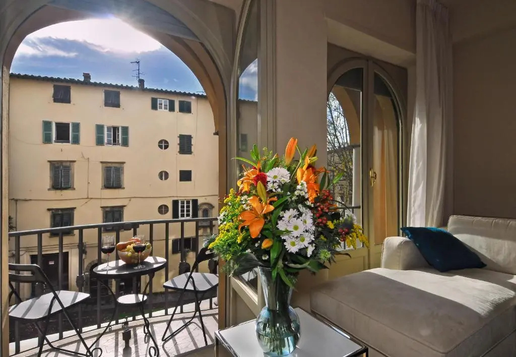3 Bedrooms Apartment