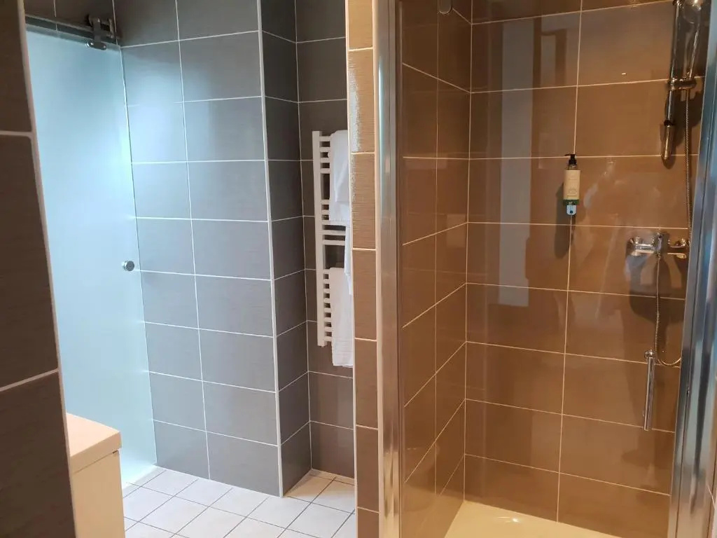 1 Bedroom Suite