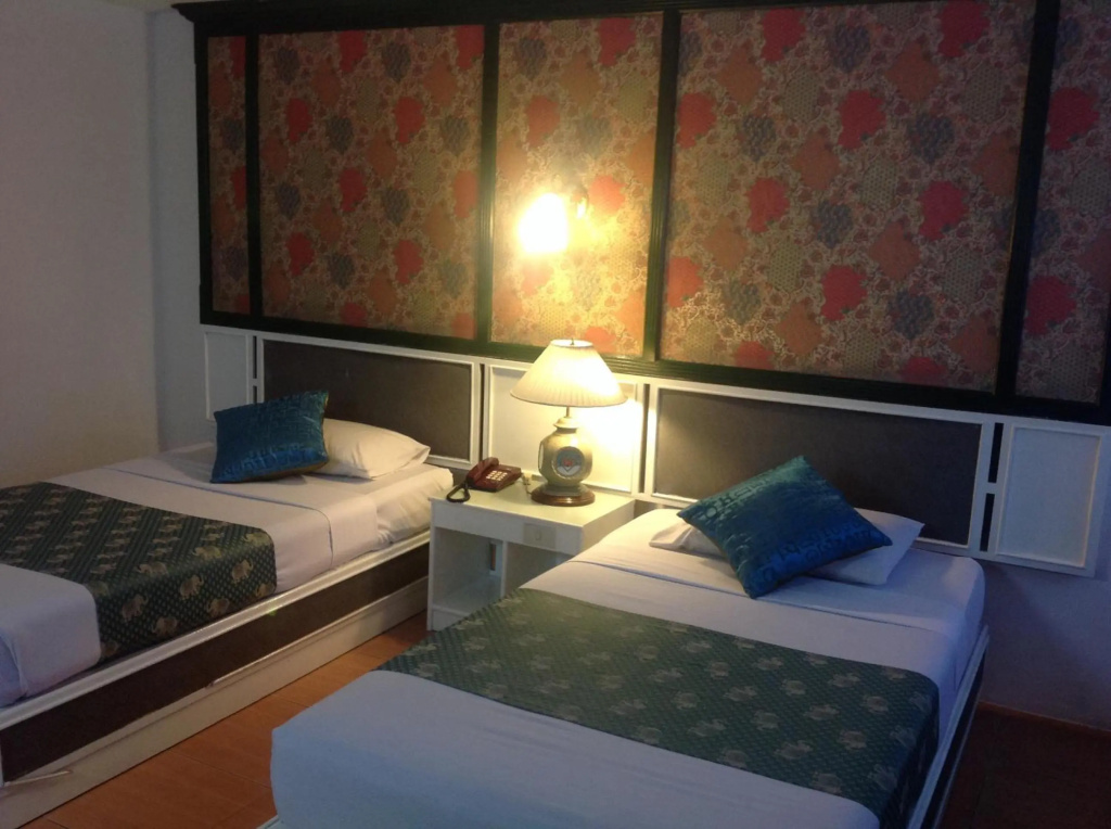 Highway Hotel — 5