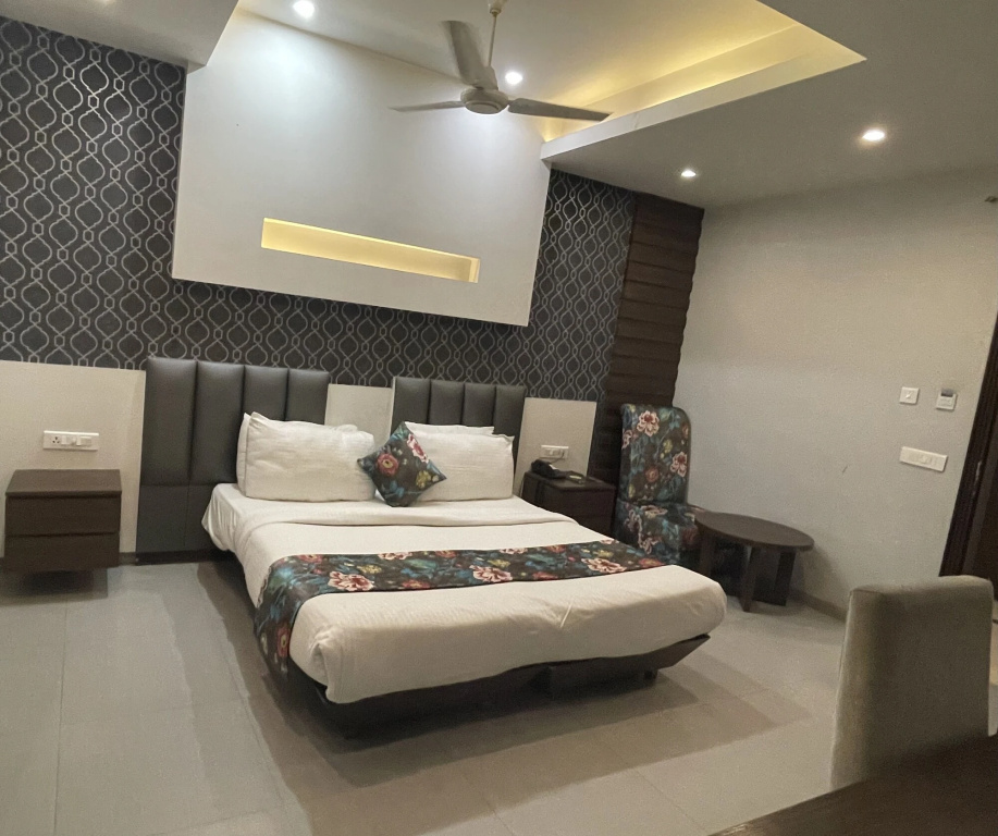 Hotel Narula's Aurrum — 3