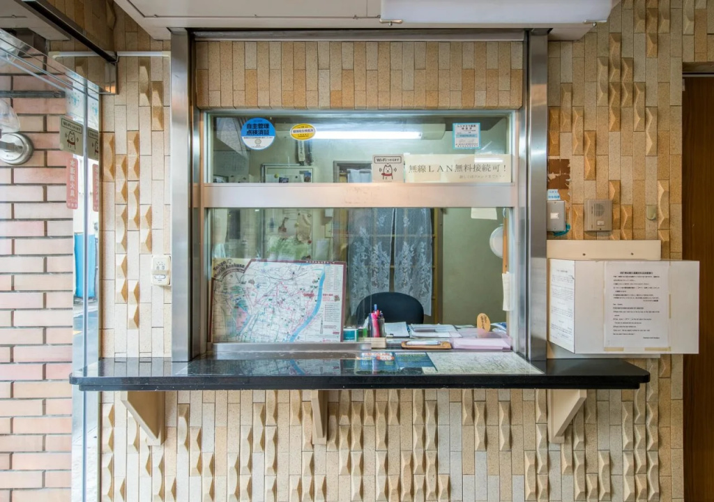 Lobby & Reception