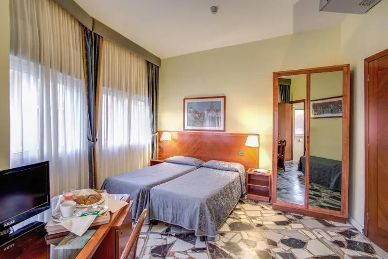 Standard Double room (twin beds)