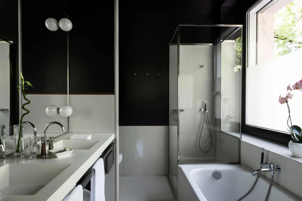 Double Junior Suite with park view (full double bed)