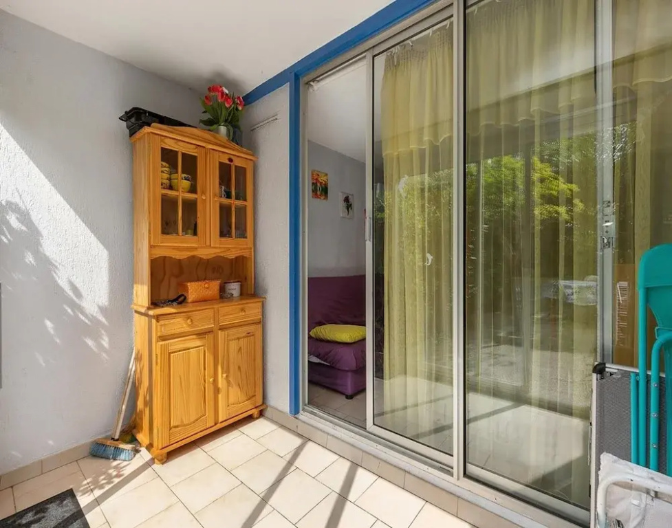 Cozy Stay Near the Beach