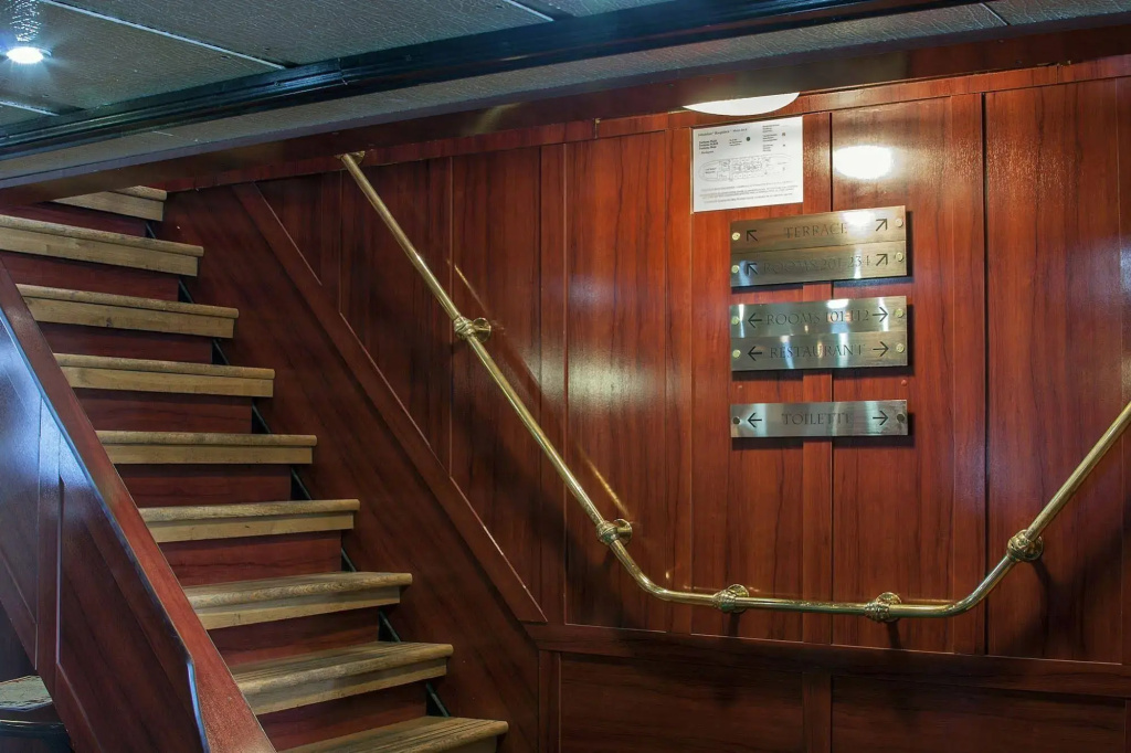 Fortuna Boat Hotel — фото