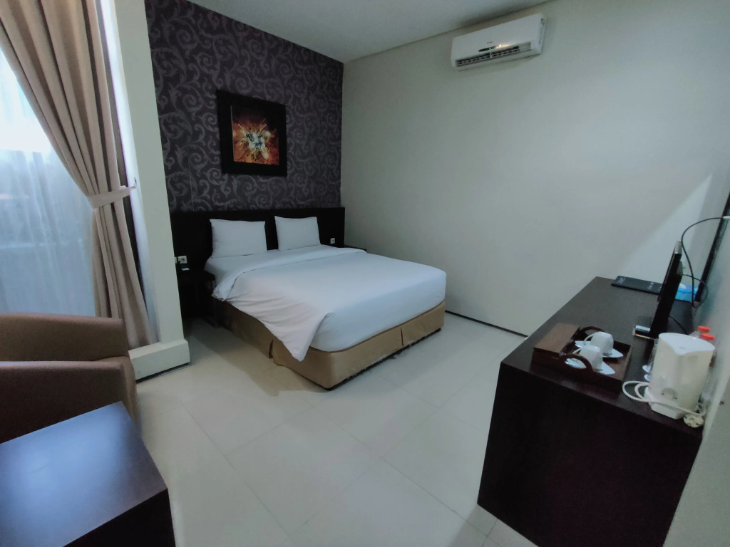 Regina Hotel Pemalang - Chambres