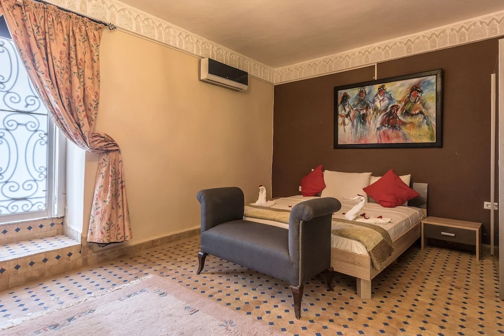 Comfort room
