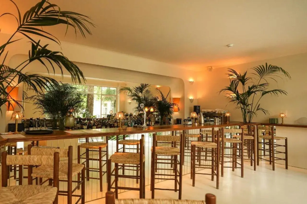 Hotel photo 12