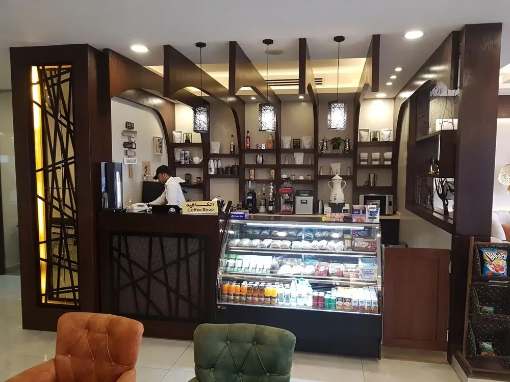 Lobby & Reception
